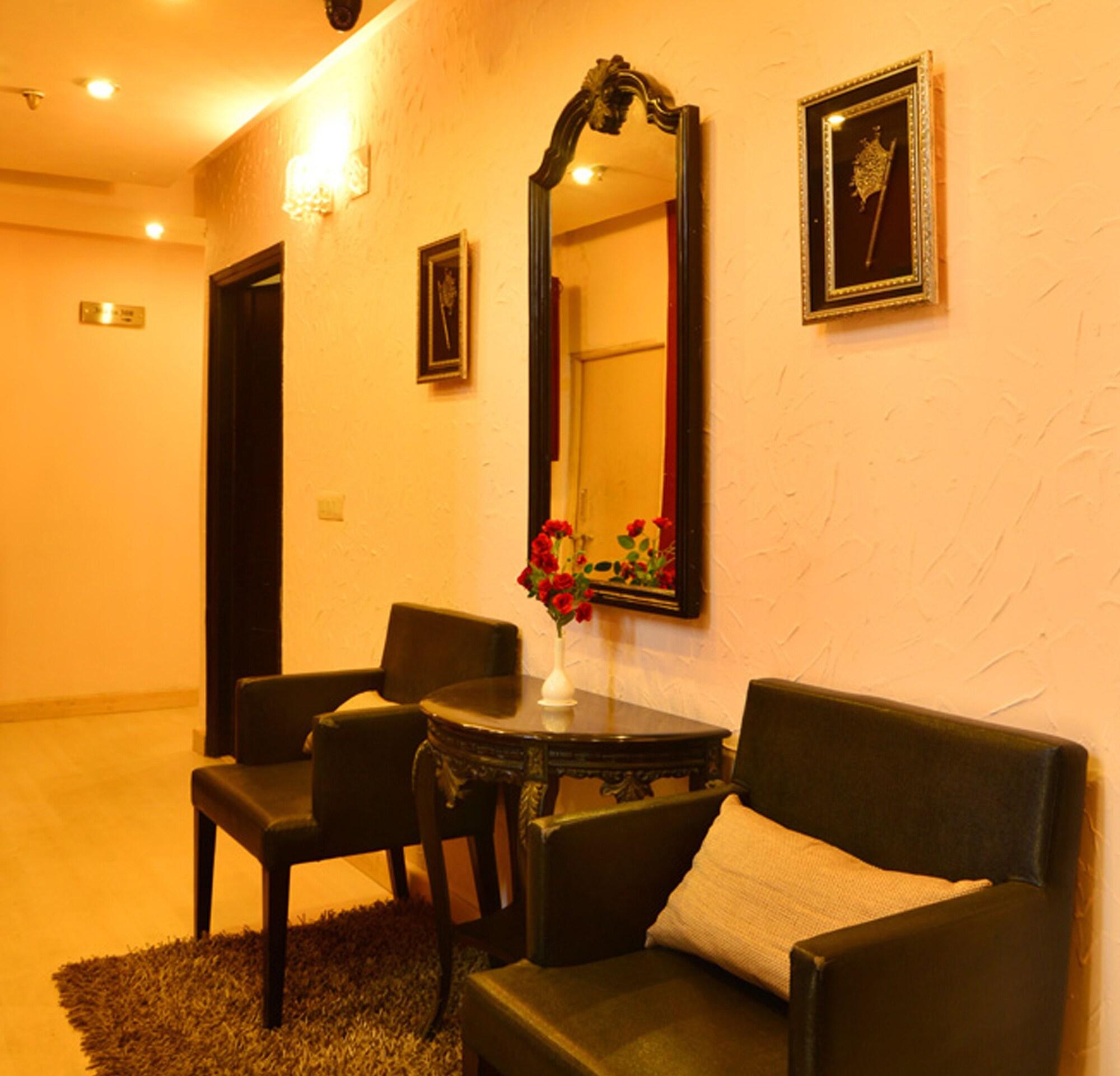 Hotel Shanti Palace West Patel Nagar Nova Deli Exterior foto