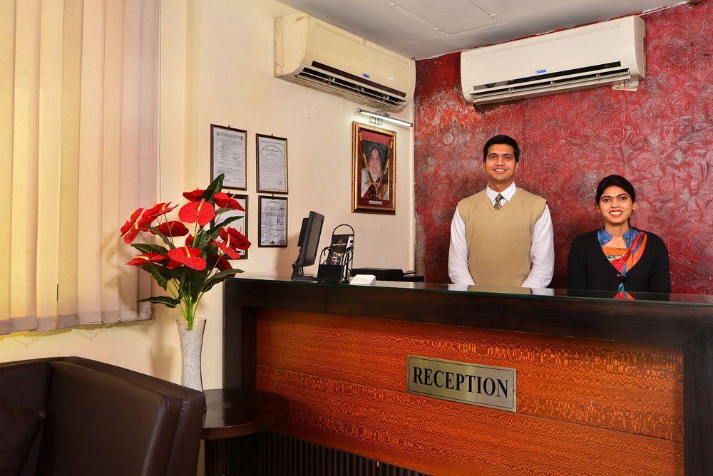 Hotel Shanti Palace West Patel Nagar Nova Deli Exterior foto