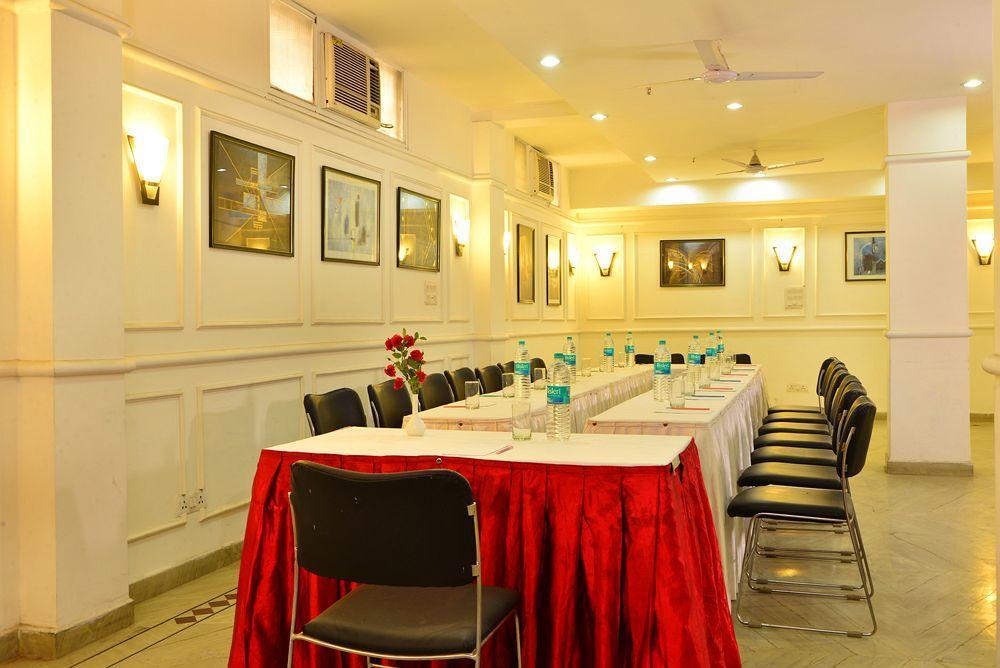 Hotel Shanti Palace West Patel Nagar Nova Deli Exterior foto