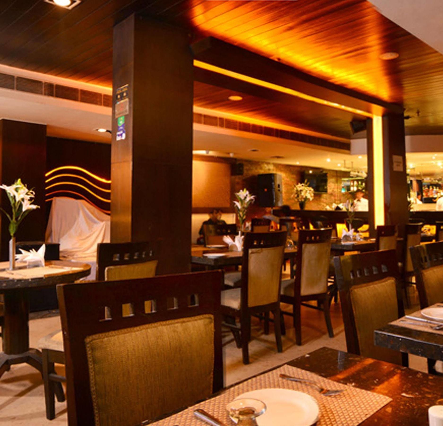 Hotel Shanti Palace West Patel Nagar Nova Deli Exterior foto