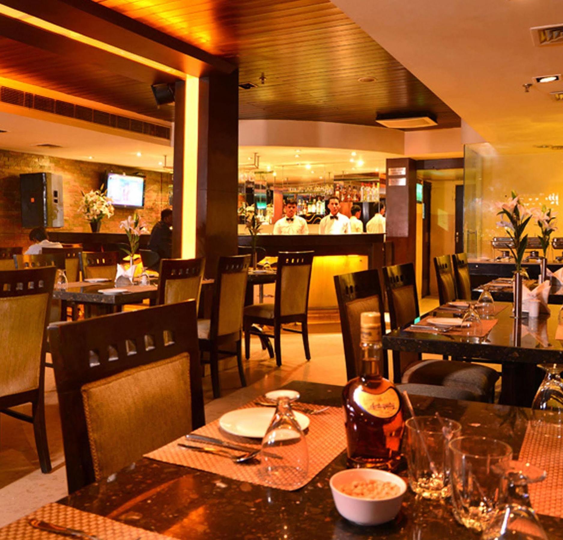 Hotel Shanti Palace West Patel Nagar Nova Deli Exterior foto